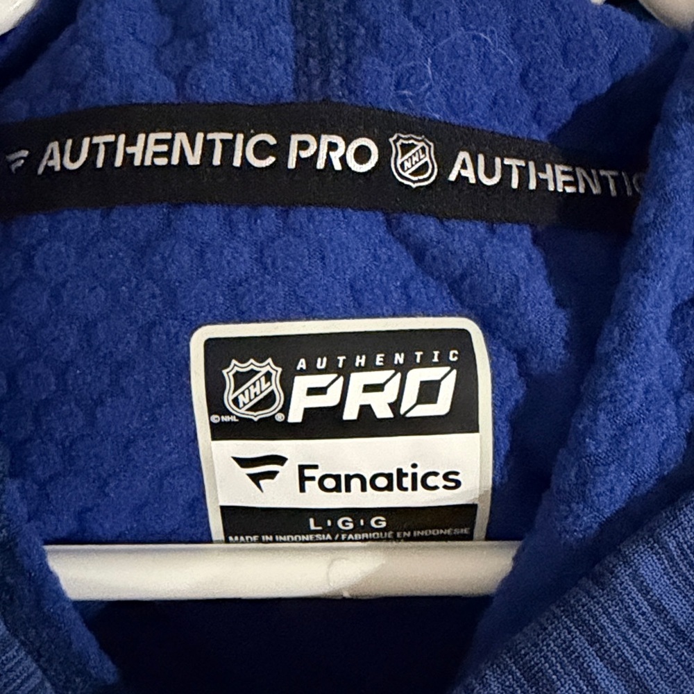 Toronto maple leafs Blue Hooded Short-Sleeve Athletic Shirt - Picture 5 of 5